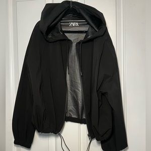 Zara Black Cropped Windbreaker with hood, size S